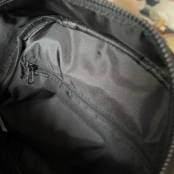 Backpack - Picture 4 of 6